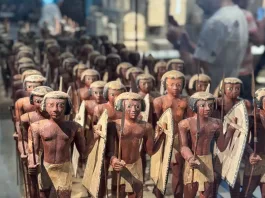 Με έκταση 470.000 τ.μ. το Μεγάλο Αιγυπτιακό Μουσείο, δίπλα στις πυραμίδες της Γκίζας, ανοίγει τις πύλες του