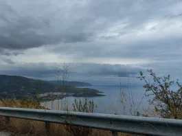 Live η πορεία της κακοκαιρίας: Ξεκίνησε η επέλαση από Εύβοια και Πελοπόννησο – Ποιες περιοχές θα επηρεαστούν