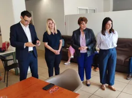 Αιφνιδίασε η παρουσία Μάριου Θεμιστοκλέους στο ΚΑΠΗ Ραφήνας