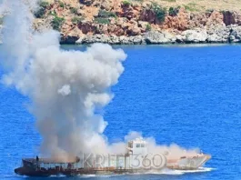 Στο βυθό Αποκόρωνα το «Φολέγανδρος» – Εντυπωσιακές εικόνες από την πόντιση πολεμικού πλοίου