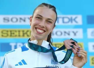 Σπουδαία διάκριση για την Ελένη Ιακωβάκη: «Χάλκινη» στο Παγκόσμιο Κ20 με πανελλήνιο ρεκόρ