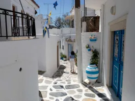 Νόμιζε ότι έχασε το παιδί του στο αεροδρόμιο, αλλά το είχε… ξεχάσει στο κατάλυμα που έμεναν