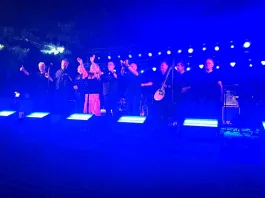 «Η νύχτα μυρίζει γιασεμί»: Μεγάλη συναυλία στη Ραφήνα στη μνήμη του Μάριου Τόκα (φωτο)
