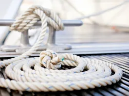 Σπείρα έκλεβε κινητήρες από θαλάσσια σκάφη στην Αττική – Η λεία ξεπερνά τις 800.000 ευρώ